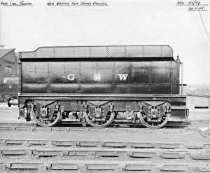 4000 Gallon Collection: 4000 gallon locomotive tender showing new lettering, February 1945