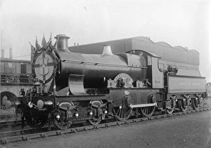 Royal Gallery: No 4120 Stephanotis decorated as the Royal Train