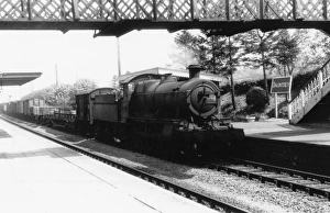 Nameboard Gallery: 43XX Class locomotive, no. 6350, passing through Dauntsey Station, 22nd May 1956