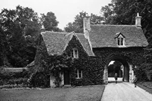 Abbey Collection: Abbey Park, Cirencester, August 1924