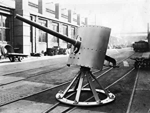 Images Dated 10th March 2014: Anti-Aircraft Gun, Swindon Works, 1940s