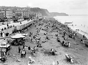 Images Dated 6th February 2021: Each Beach, Teignmouth, Devon, c. 1925