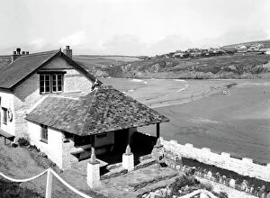 Images Dated 6th February 2021: Bigbury-on-Sea from Burgh Island, Devon, September 1935