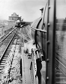 Reading Gallery: Bristol bound locomotive approaching Reading Station, c1950s