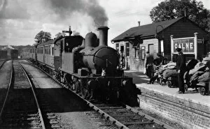 Images Dated 15th March 2018: Calne Station, 1948