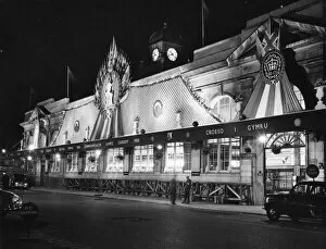 Images Dated 30th March 2022: Cardiff Station Decorations for Commonwealth Games, 23rd July 1958