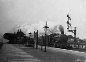 Didcot Station and surrounds Gallery: Cheltenham Flyer at Didcot Station, Oxfordshire, c.1930s