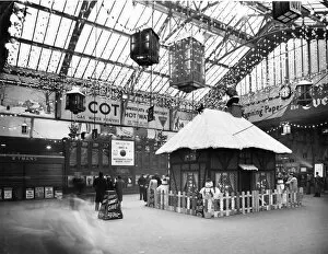 The Lawn Collection: Christmas decorations at Paddington Station, 1956