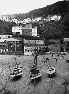 Cottages Collection: Clovelly, August 1929