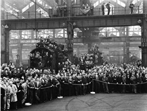 Swindon People Gallery: Crowds at the Evening Star naming ceremony, 18th March 1960