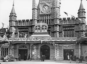 Royalty and Royal Trains Collection: Decorations at Bristol Temple Meads for Queens Visit, 1956