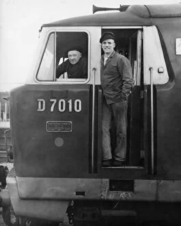 Hymek Gallery: Drivers Ernie Simms and Brian Kervin on board diesel locomotive No. D7010