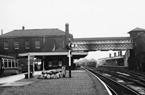 Footbridge Gallery: Dudley Station, September 1956