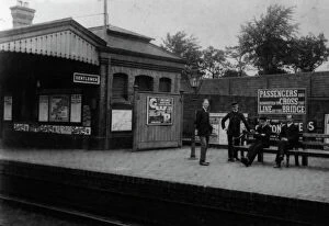 Images Dated 8th May 2015: Evesham Station, Worcestershire, c. 1910