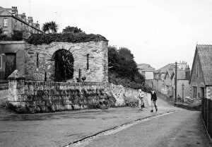 Ruins Collection: Falmouth - Restormel Gateway, September 1930