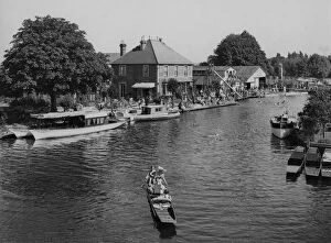 Berkshire Collection: Freebodys Lido, Reading, August 1932