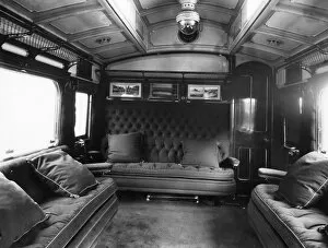 Saloon Collection: GWR First Class Family Saloon, No 9044
