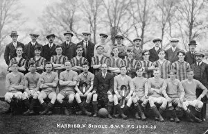 Images Dated 4th May 2012: GWR Married & Single Football Teams, 1922-1923