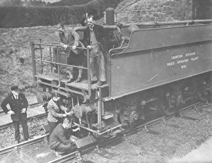 Railway Workers Gallery: GWR Weedkilling Train tender W82, 1938