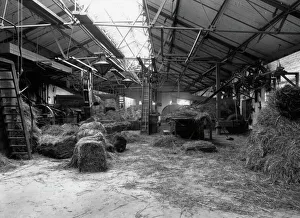 1900s Collection: Internal view of the Provender Store, Didcot, April 1906