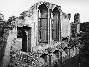 Ruins Gallery: Kenilworth Castle, Banquet Hall, July 1935