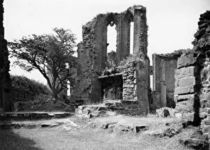 Ruins Gallery: Kenilworth Castle, Warwickshire, 1935