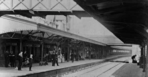 Passengers Collection: Kidderminster Station, Worcestershire, c.1920s