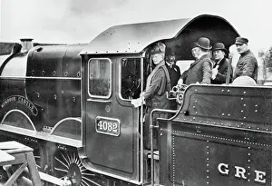 Windsor Castle Prints: King George V and Queen Mary on the footplate of Windsor Castle during their visit to Swindon Works