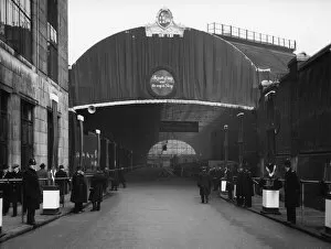 Royalty and Royal Trains Gallery: King George VI Funeral - Paddington Station, 15th February 1952