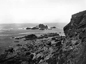 Coastline Collection: Between Lizard and Kynance Cove, Cornwall, July 1923