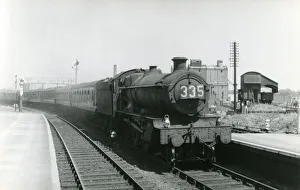 Stratford Upon Avon Collection: Loco No 6907 Davenham Hall, at Stratford on Avon