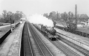 Oxfordshire Collection: Locomotive No. 5932, Haydon Hall, passing through Shrivenham Station, May 1960