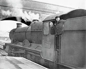 Hall Class Locomotives Gallery: Locomotive No. 5993, Kirby Hall. With Driver Simms and Fireman Evans