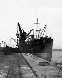 Newport Docks Collection: Newport Docks