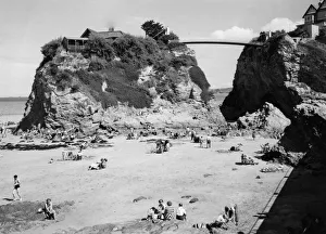 Holidaymaker Gallery: Newquay Beach, Cornwall, June 1951