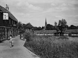 Wiltshire Collection: Old Mill House, Salisbury, June 1947