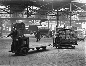 Goods Shed Prints: Paddington Goods Shed with Horse Drawn Parcels Van