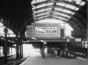 Roof Collection: Paddington Station Booking Office, 1938
