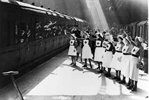Passengers Collection: Paddington Station, c1940