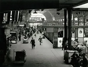 Passengers Collection: Paddington Station, Platform 1, 1967