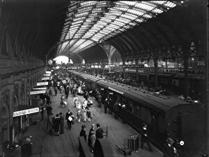 Overall Roof Gallery: Paddington Station, Platform 1, c.1920s
