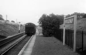 Nameboard Gallery: Pannier Tank No. 9445 Entering Broadway Station, July 1959
