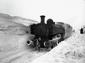 Editor's Picks: Pannier tank, no.7766, stuck in the snow, c.1930s