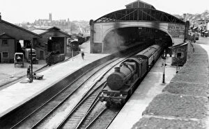 Castle Class Locomotives Collection: Penzance Station, Cornwall, c.1940