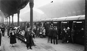 Boarding Gallery: Platform 3 at Paddington Station, 1926