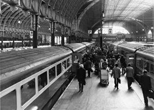 Roof Gallery: Platform 6 and 7 at Paddington Station, 1979