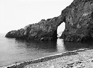 Channel Islands Collection: Port du Moulin, Sark, 1925