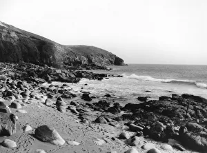 Seaside Gallery: Praa Sands, Cornwall, Aug 1928