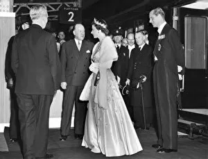 Royal Collection: The Queen & Prince Philip at Worcester Shrub Hill Station, April 1957