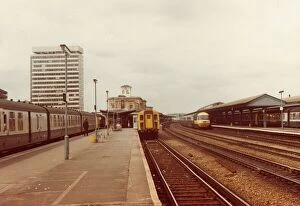 Intercity 125 Collection: Reading Station, c.1988